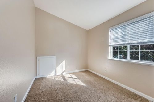 907 Kingwood St, Santa Rosa CA  95401-6509 exterior