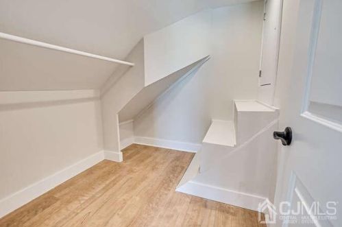 204 Grove Ave, Woodbridge NJ  07095-2337 exterior