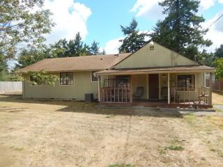 10425 Wilkeson St, Tacoma, WA 98444-8808