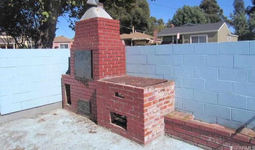 669 Catron Dr, Oakland CA 94603-3655 exterior