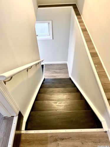 45 Manhasset Rd, Scotts Beach NY  11789-2919 exterior