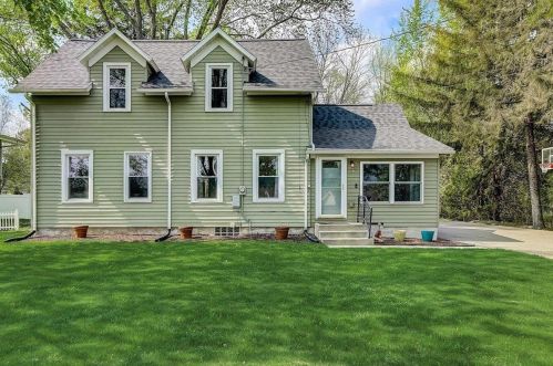 510 Water St, Cambridge, WI 53523-9491