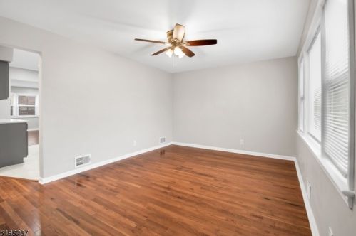 229 Aurore St, Roselle NJ  07203-1713 exterior