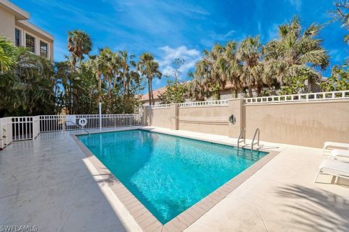 5681 Baltusrol Ct, Sanibel FL  33957-2244 exterior