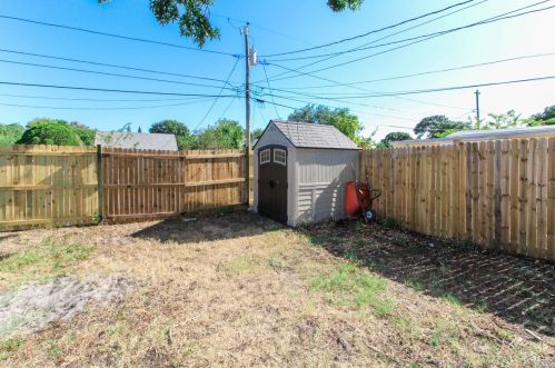 2828 41st Ave, Saint Petersburg FL  33714-4546 exterior