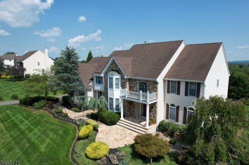 21 Patrick Henry Pl, East Amwell Township NJ  08551-1805 exterior