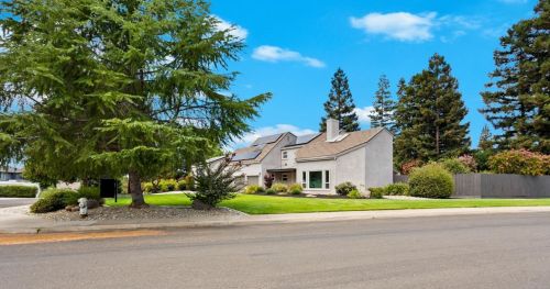 10013 Plaza De Oro Dr, Valley Home CA  95361-9235 exterior