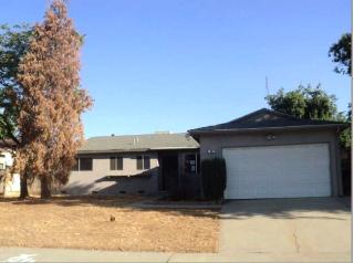95 Richert Ave, Clovis, CA 93612-5046
