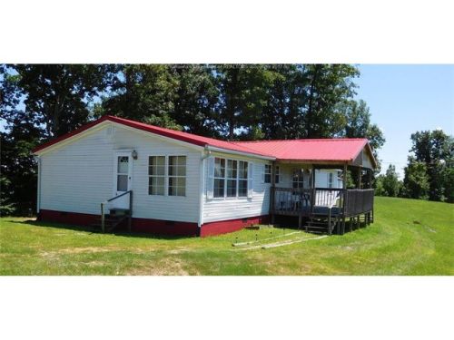 701 Charlotte Dr, Grimms Landing, WV 25123-8829