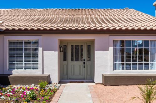 850 Los Altos Dr, Chandler AZ  85224-6945 exterior