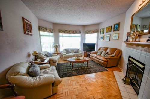 1235 Clays Trl, Oldsmar, FL 34677-4880