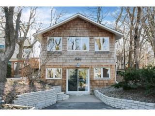 1124 Summit Ave, Saint Paul, MN 55115-1545