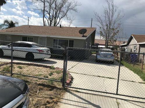 24795 Court St, San Bernardino, CA 92410-5018