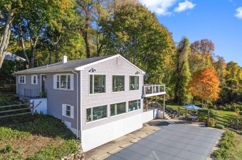 1 Lewis St, Groton, CT 06340-2405