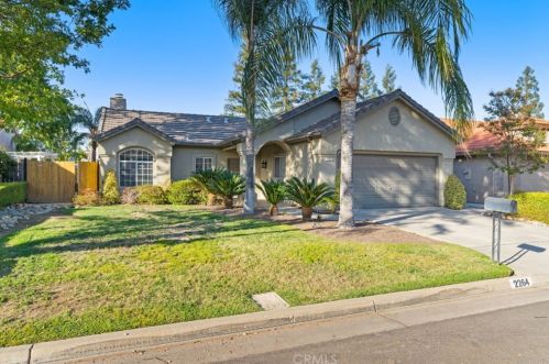 2264 Yeargin Dr, Fresno, CA 93720-4142