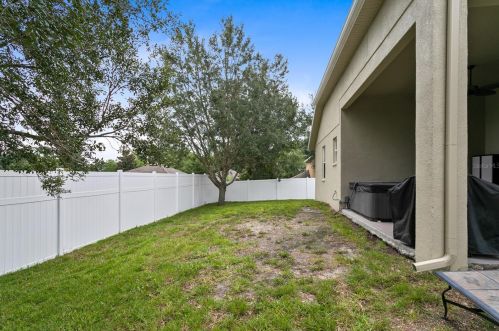 2424 Pond Cove Way, Apopka FL  32712-4886 exterior