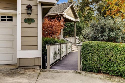 13736 Gold Country Dr, Lake Wildwood, CA 95946-9008