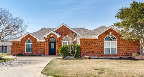 3304 Riverwell Ct, Fort Worth, TX 76116-9563