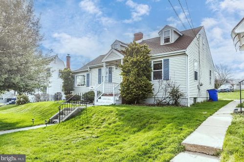 721 Hanover St, Pottstown, PA 19464-4519
