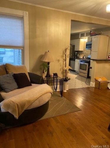 18 Haseco Ave, Rye Brook NY  10573-3906 exterior