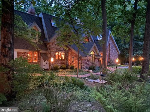5693 Kernsville Rd, Orefield PA  18069-2226 exterior