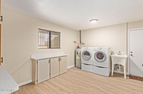 13122 Meeker Blvd, Sun City AZ 85375-3725 exterior