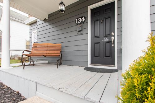 134 Oak St, London, OH 43140-1447