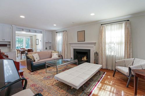 55 Fayette Rd, Scarsdale NY  10583-7155 exterior