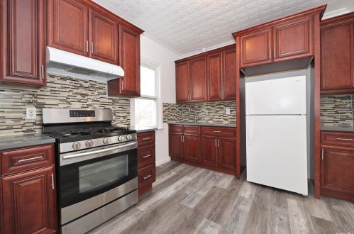 34 2nd St, Floral Park NY  11003-2927 exterior