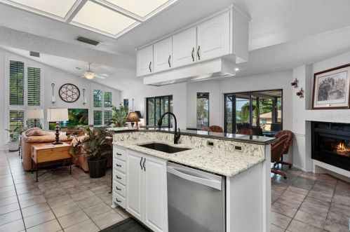 6017 Pier Pl Dr, Lakeland FL 33813-3786 exterior