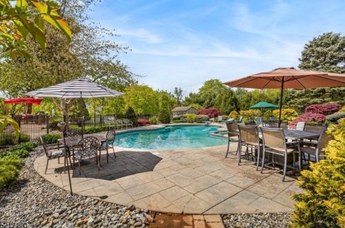 41 Dory Dilts Rd, Flemington NJ  08822-2805 exterior