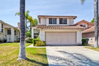 1549 Green Oak Rd, Vista, CA 92081-8745