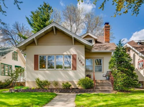 1669 Juliet Ave, Saint Paul, MN 55105-2120