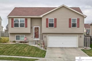 19512 Laci St, Omaha, NE 68135-4266