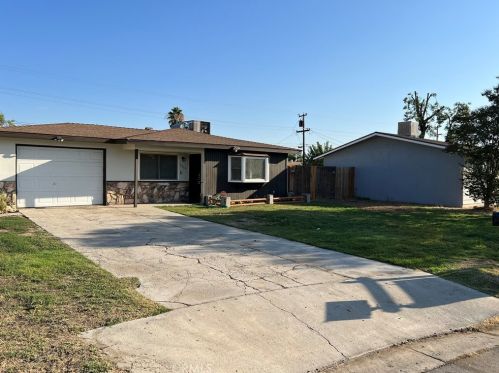 2616 Miria Dr, Bakersfield, CA 93304-7058