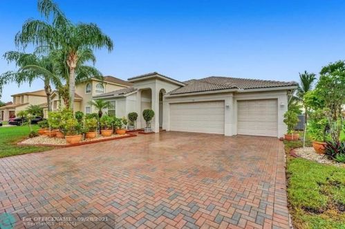 114 Tuscany Dr, West Palm Beach, FL 33411-4312