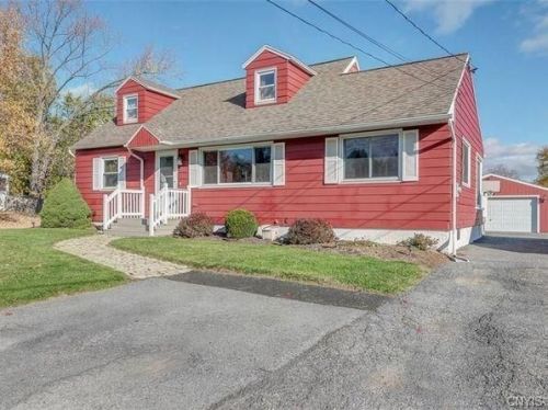 113 Bramley Dr, Split Rock, NY 13031-2329