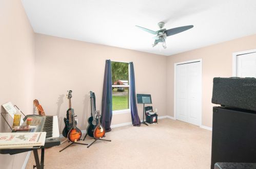 8185 180th Avenue Rd, Ocklawaha FL  32179-3750 exterior