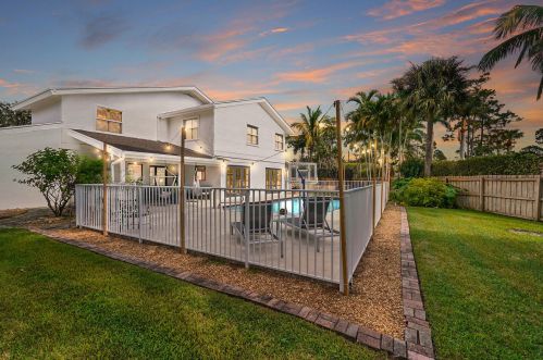 12487 Sawgrass Ct, West Palm Beach, FL 33414-4822