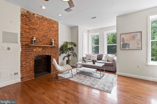 1017 Monroe St, Washington, DC 20010-2299