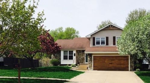 106 Cedarwood Dr, Ankeny, IA 50023-5017