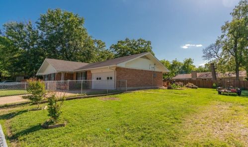 906 Lakewood St, Greenville TX  75401-2144 exterior