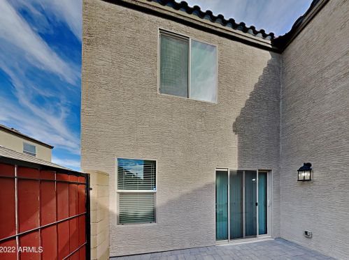 8023 Albeniz Pl, Phoenix AZ  85043 exterior
