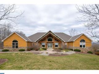 44 Bechtel Rd, Spangsville, PA 19512-7811