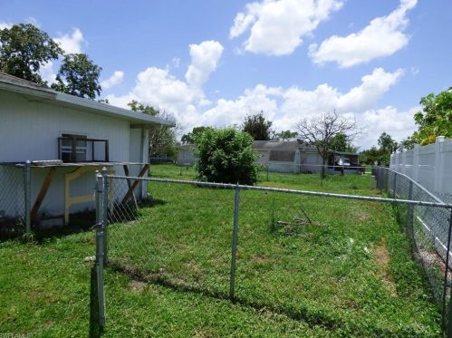 232 Oakside St, Lehigh Acres, FL 33936-6968