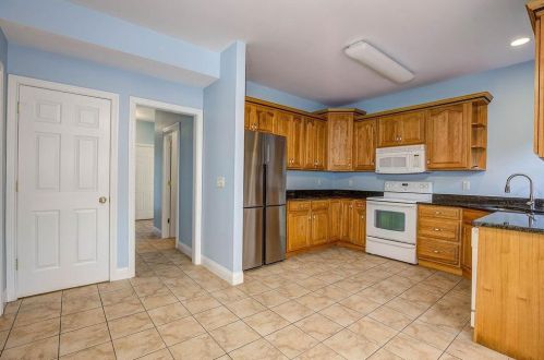 230 Northridge Dr, Miami OH  45056-8867 exterior