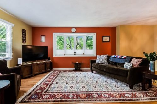 465 Elmgrove Ave, Providence, RI 02906-3471