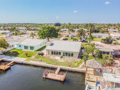 3955 Floramar Ter, New Port Richey FL 34652-3118 exterior