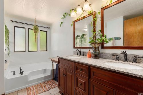 675 Starr Dust Ct, Lakeport CA  95453-6976 exterior