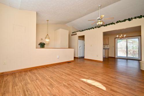 1468 Afton Dr, Florence KY  41042-8510 exterior